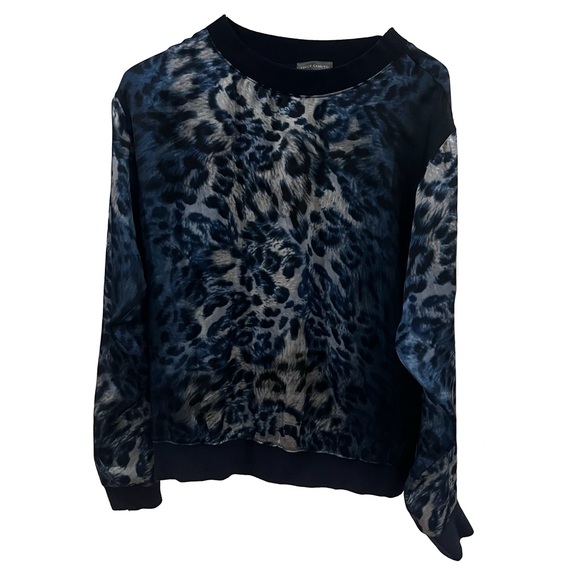 Vince Camuto Size XS Blue Leopard Print Long Sleeve Blouse Top - Picture 1 of 3